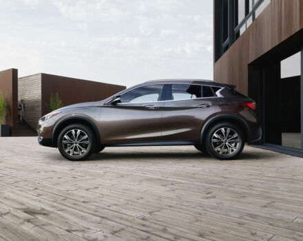 Infiniti Q30