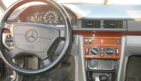 Mercedes-Benz W124