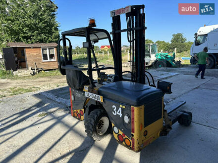 Moffett M4 2011 в Житомире на Automoto.ua Желтый Moffett M4, объемом двигателя 0 л и пробегом 0 тыс. км за 9800 $, фото 1 на Automoto.ua