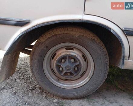 Москвич/АЗЛК 2140 1986 в Мерефа на Automoto.ua Белый Москвич/АЗЛК 2140, объемом двигателя 1.5 л и пробегом 140 тыс. км за 479 $, фото 5 на Automoto.ua