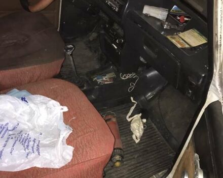 Белый Москвич/АЗЛК 2140, объемом двигателя 1.5 л и пробегом 180 тыс. км за 300 $, фото 8 на Automoto.ua