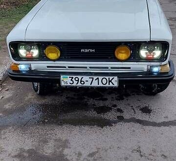 Москвич/АЗЛК 2140 1988 в Измаиле на Automoto.ua Белый Москвич/АЗЛК 2140, объемом двигателя 1.6 л и пробегом 43 тыс. км за 750 $, фото 1 на Automoto.ua