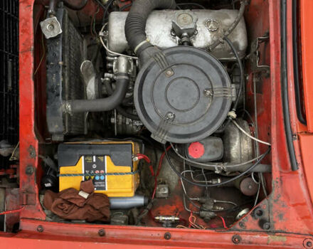 Красный Москвич/АЗЛК 2140, объемом двигателя 1.5 л и пробегом 100 тыс. км за 850 $, фото 3 на Automoto.ua