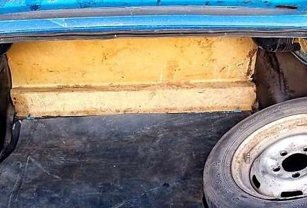 Синий Москвич/АЗЛК 2140, объемом двигателя 1.5 л и пробегом 100 тыс. км за 410 $, фото 1 на Automoto.ua