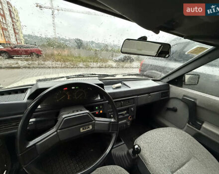 Белый Москвич/АЗЛК 2141, объемом двигателя 1.7 л и пробегом 39 тыс. км за 1073 $, фото 4 на Automoto.ua