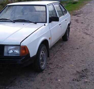 Белый Москвич/АЗЛК 2141, объемом двигателя 1.48 л и пробегом 73 тыс. км за 750 $, фото 6 на Automoto.ua