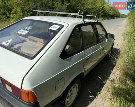 Белый Москвич/АЗЛК 2141, объемом двигателя 1.57 л и пробегом 150 тыс. км за 600 $, фото 5 на Automoto.ua