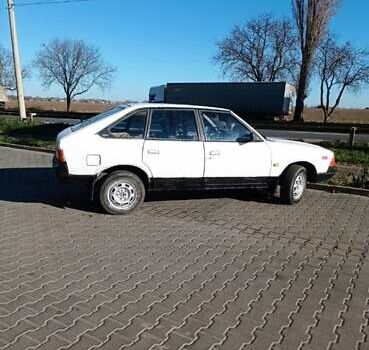 Білий Москвич/АЗЛК 2141, об'ємом двигуна 1.5 л та пробігом 170 тис. км за 499 $, фото 3 на Automoto.ua