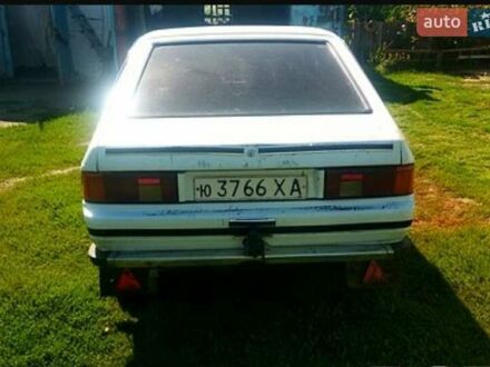 Москвич/АЗЛК 2141 1991 в Первомайском на Automoto.ua Белый Москвич/АЗЛК 2141, объемом двигателя 1.5 л и пробегом 100 тыс. км за 660 $, фото 1 на Automoto.ua