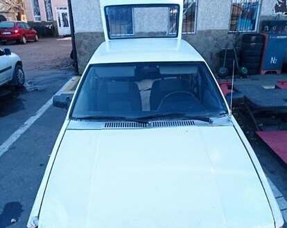 Білий Москвич/АЗЛК 2141, об'ємом двигуна 1.5 л та пробігом 170 тис. км за 410 $, фото 1 на Automoto.ua