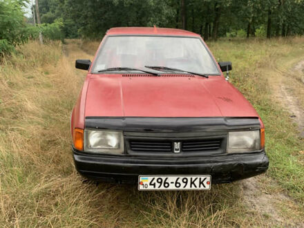 Москвич/АЗЛК 2141 1994 в Богуславе на Automoto.ua Красный Москвич/АЗЛК 2141, объемом двигателя 1.5 л и пробегом 150 тыс. км за 628 $, фото 1 на Automoto.ua