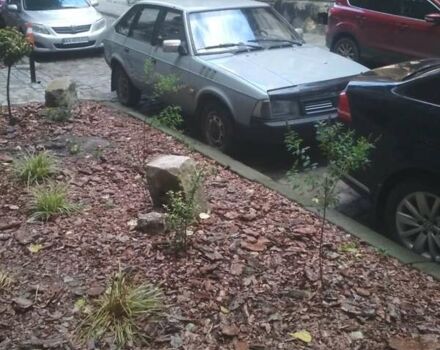 Серый Москвич/АЗЛК 2141, объемом двигателя 1.7 л и пробегом 250 тыс. км за 900 $, фото 6 на Automoto.ua