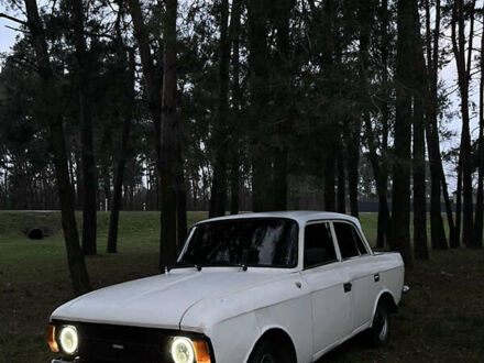 Белый Москвич/АЗЛК 412, объемом двигателя 1.5 л и пробегом 39 тыс. км за 1152 $, фото 1 на Automoto.ua