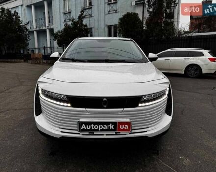 Белый ORA IQ, объемом двигателя 0 л и пробегом 180 тыс. км за 12990 $, фото 1 на Automoto.ua