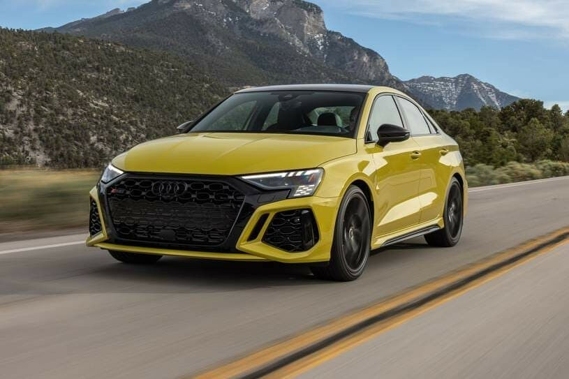 Нова Audi A3 2023 Вибрати нову Audi A3 2023 в каталозі Automoto.ua