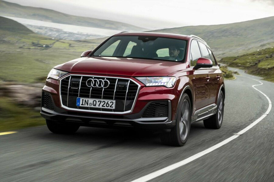 Audi Q7 2020 Красная Audi Q7