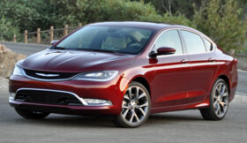 Огляд тест-драйву: Chrysler 200 2016