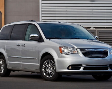 Огляд тест-драйву: Chrysler Town & Country 2016