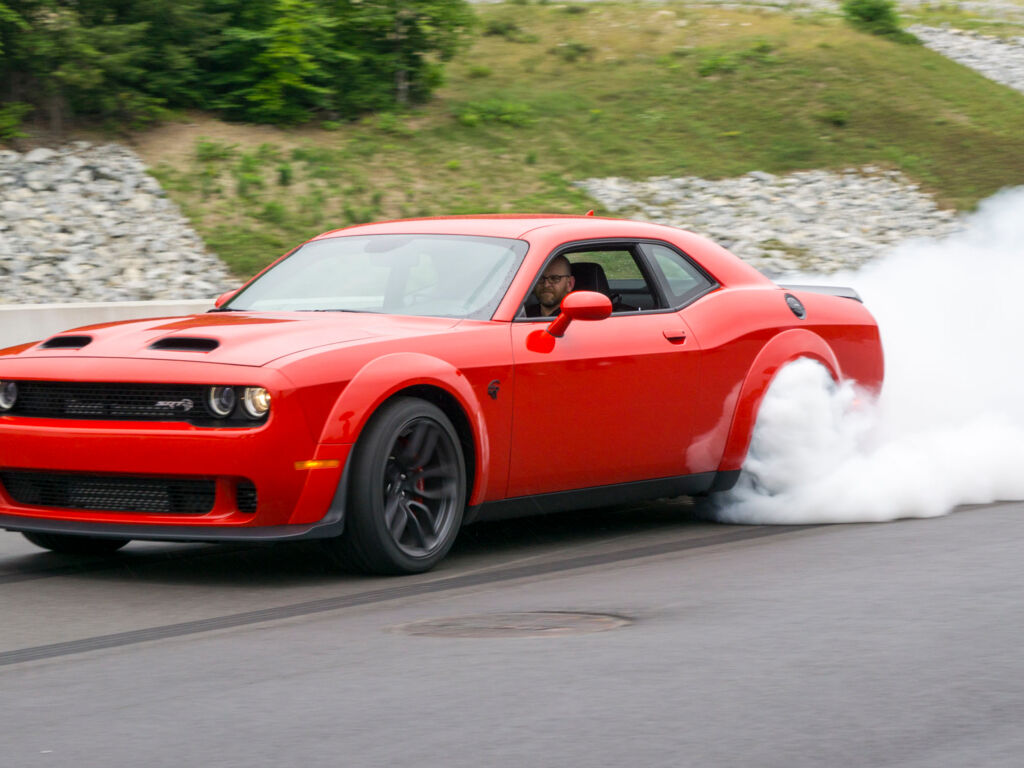 Обзор тест-драйва: Dodge Challenger 2019