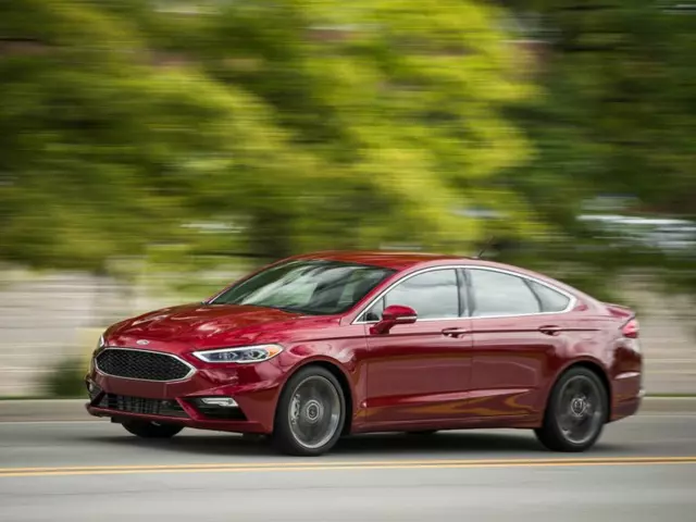 Огляд тест-драйву: Ford Fusion 2020