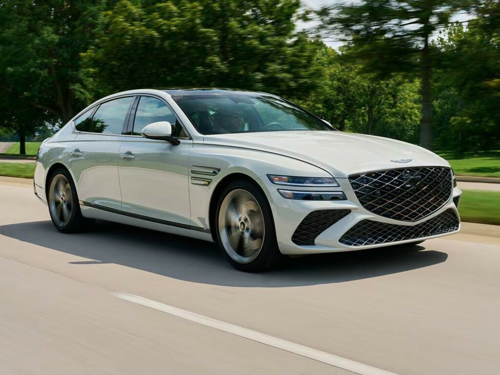Тест-драйв Genesis G80 2025 с фото и видео