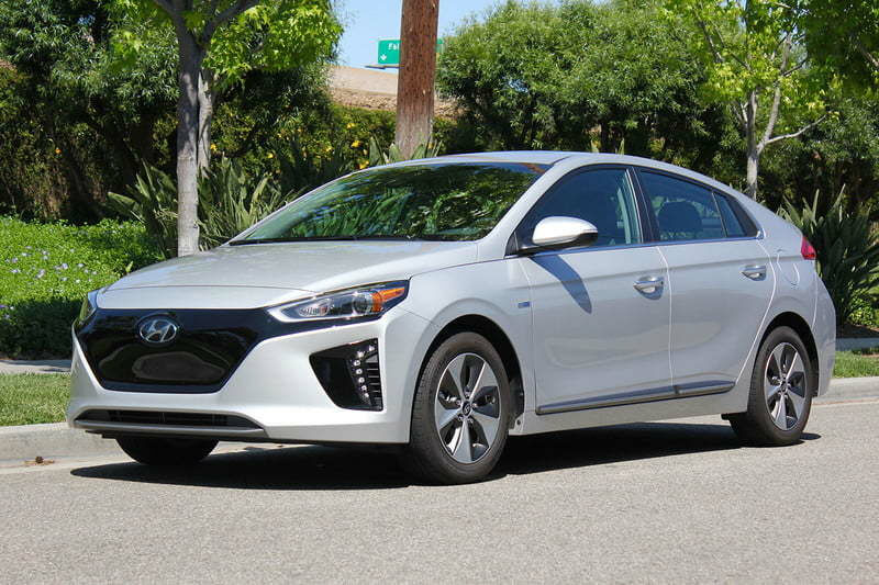 Hyundai Ioniq 2017 Огляд тест-драйву: Hyundai Ioniq 2017