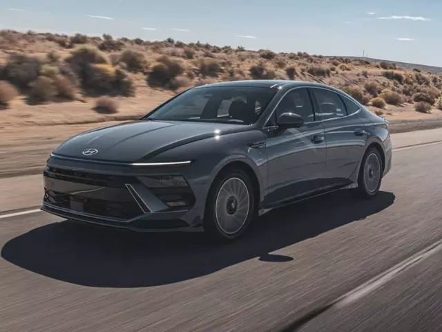 Искать новый Хюндай Соната Гибрид 2025 на AUTOMOTO.UA