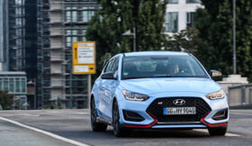 Огляд тест-драйву: Hyundai Veloster 2019