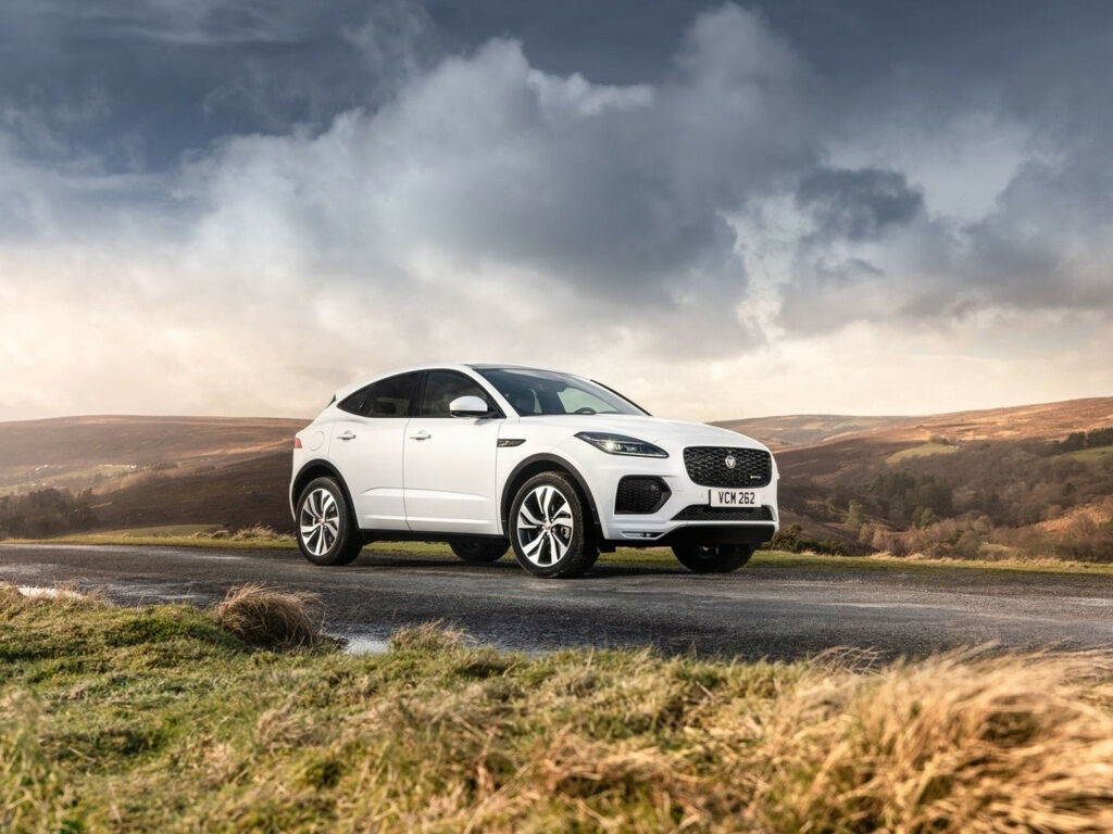 Обзор Jaguar E-PACE 2026 с видео и фото