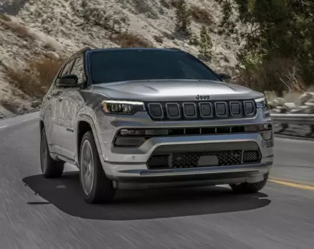 Вибрати позашляховик Джип Компас 2023 на Automoto.ua