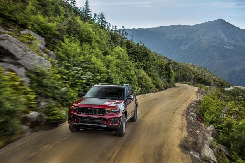Новый Jeep Grand Cherokee 2023 Выбрать новый внедорожник Джип Гранд Чероки 2023 на Automoto.ua