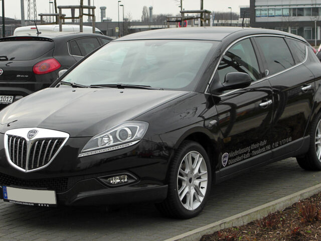 Обзор тест-драйва: Lancia Delta