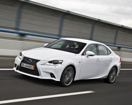 Обзор тест-драйва: Lexus IS 2016