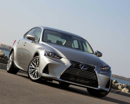 Обзор тест-драйва: Lexus IS 2017