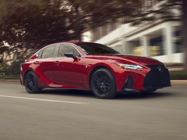 Новый Lexus IS 2025 модельного года