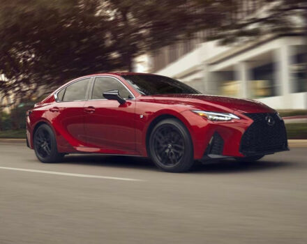 Новый Lexus IS 2025 модельного года