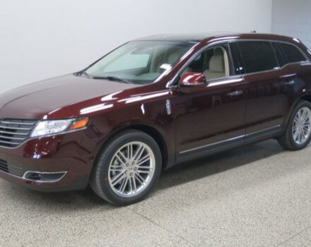 Обзор тест-драйва: Lincoln MKT 2018