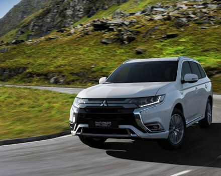 Обзор тест-драйва: Mitsubishi Outlander 2019