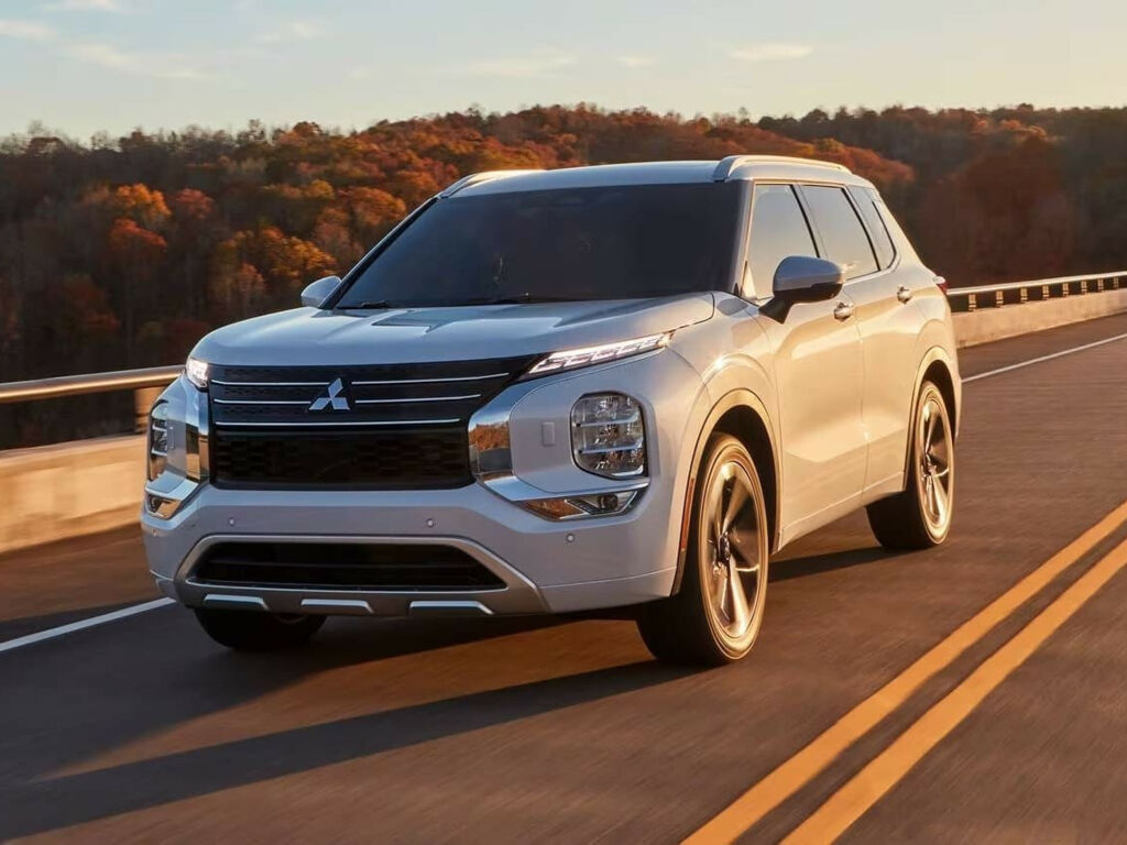 Новый Mitsubishi Outlander 2024 Искать новий внедорожник Мицубиси Аутлендер 2024 на AUTOMOTO.UA