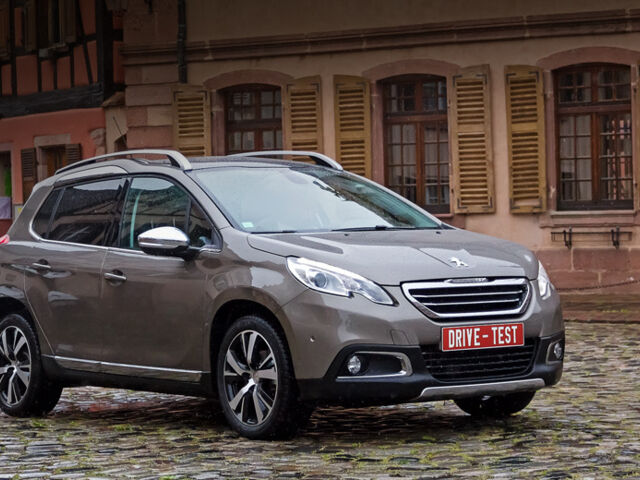 Обзор тест-драйва: Peugeot 2008 2015
