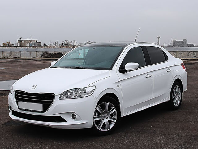 Обзор тест-драйва: Peugeot 301 2016