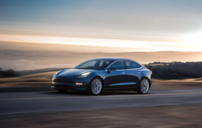 Обзор тест-драйва: Tesla Model 3 2020