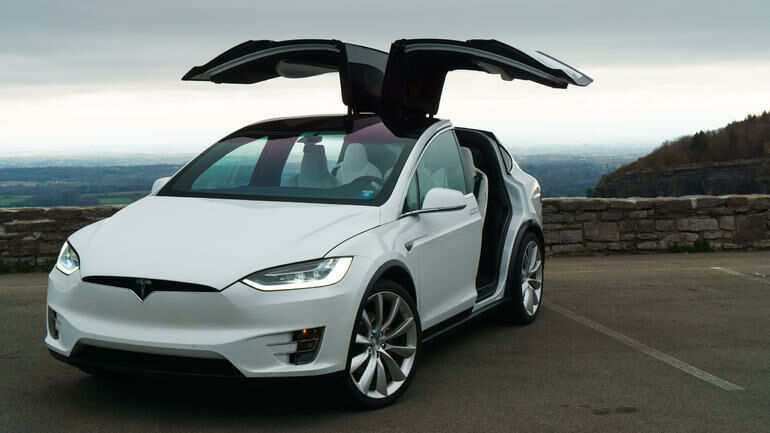 Tesla Model X 2016 Огляд тест-драйву: Tesla Model X 2016
