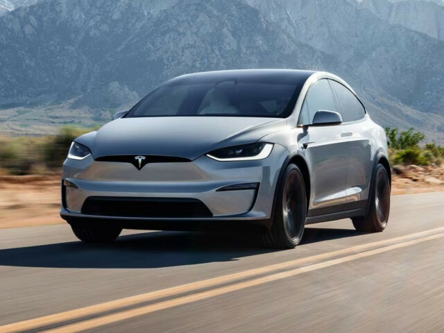 Обзор Tesla Model X 2025