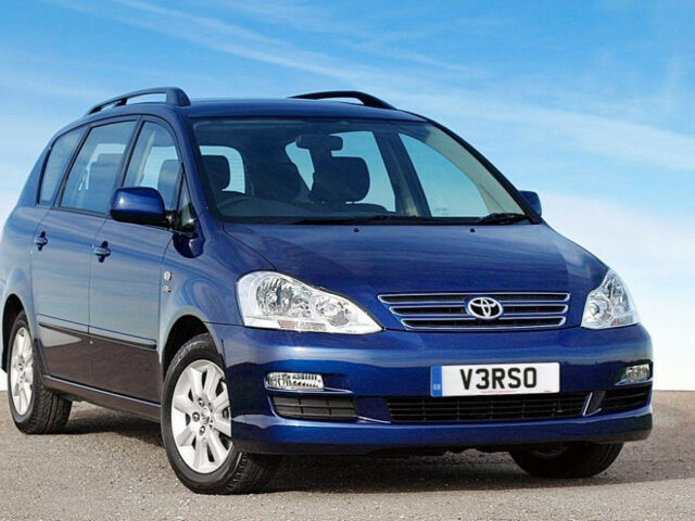 Огляд тест-драйву: Toyota Avensis Verso 