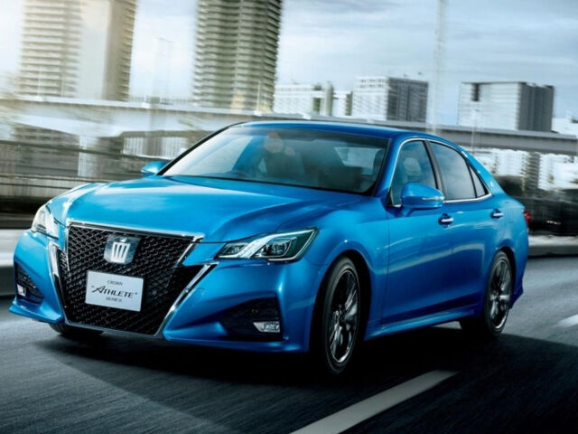 Огляд тест-драйву: Toyota Crown 2016