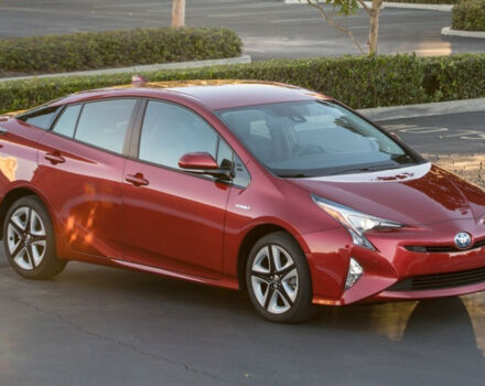 Огляд тест-драйву: Toyota Prius 2016