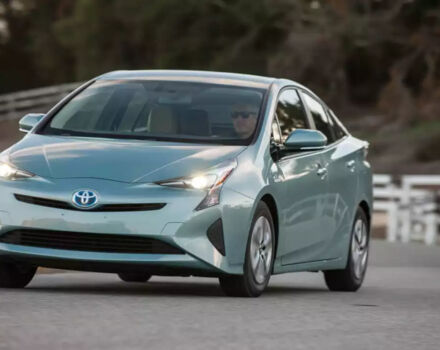Огляд тест-драйву: Toyota Prius 2017