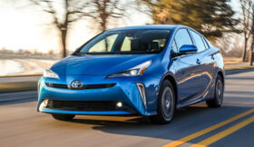 Огляд тест-драйву: Toyota Prius 2019