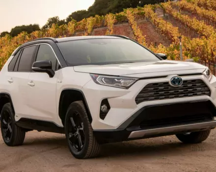 Огляд тест-драйву: Toyota RAV4 2019